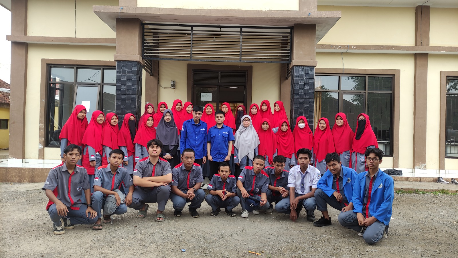 Uji Kompetensi SMKIT Baitul Aziz  Dengan Cyberlabs