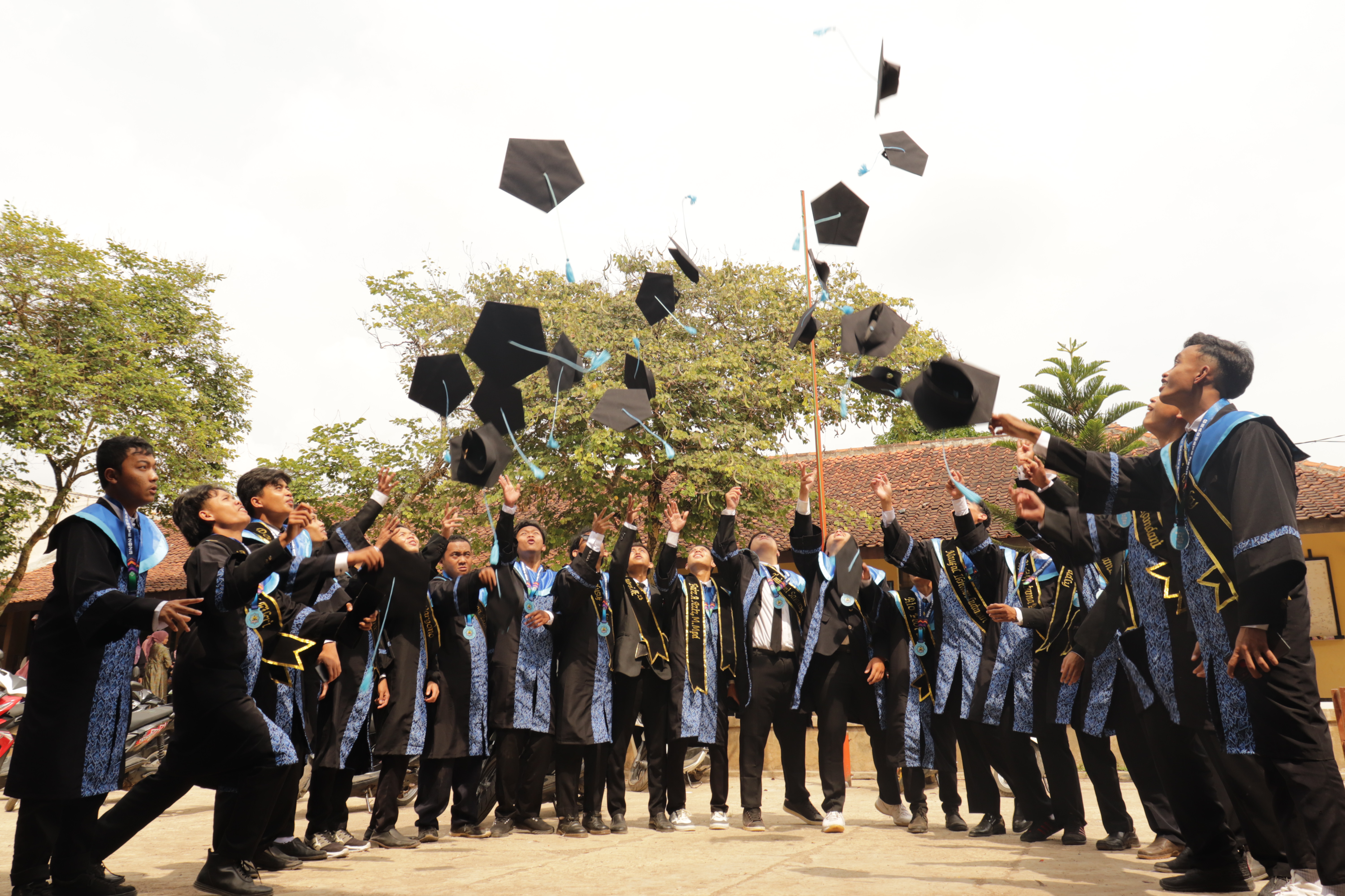 Wisuda Purnasiswa SMKIT Baitul Aziz  Tahun Pelajaran 2022-2023